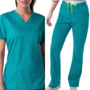 NWT Landau Scrubs Small Proflex Collection